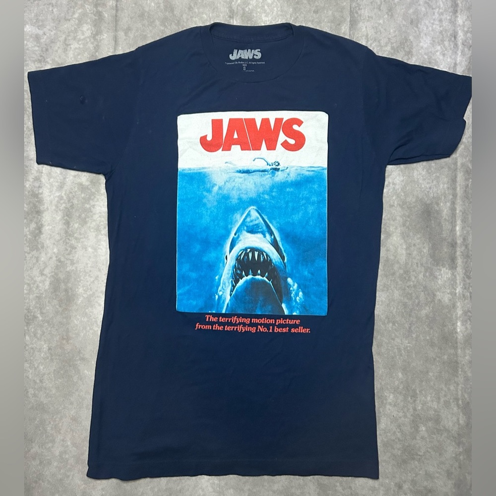Universal Studios “JAWS” T-shirt size S